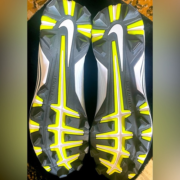 NIKE Vapor Cleats NEW Size 9.5 Black/White - Picture 3 of 5